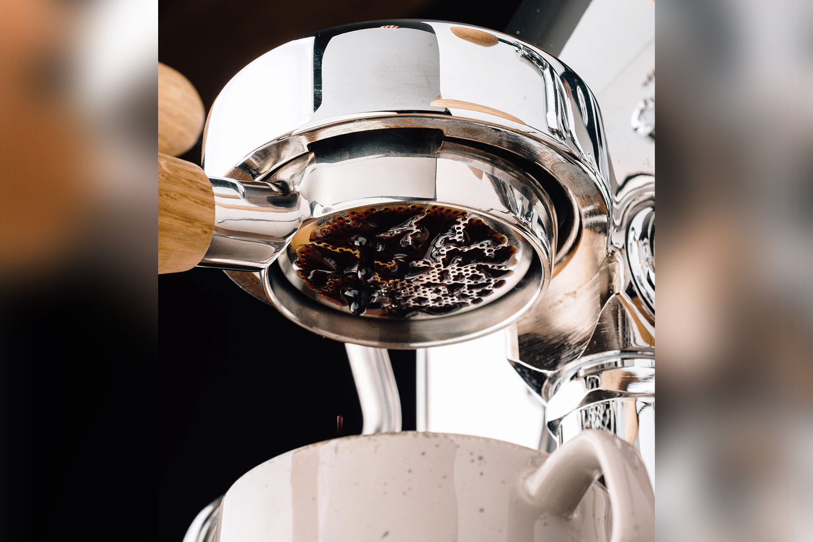 Edelstahl Siebträger mit Holzgriff Einzelauslauf