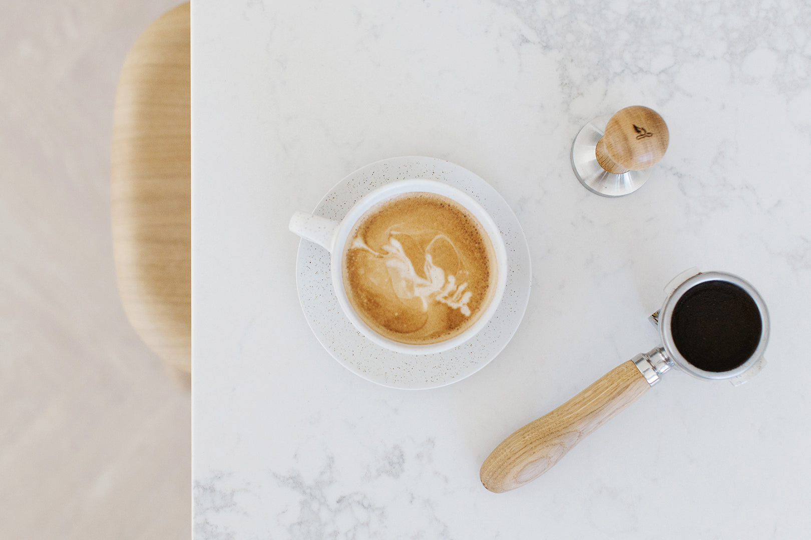 Edelstahl Siebträger mit Holzgriff Doppelauslauf
